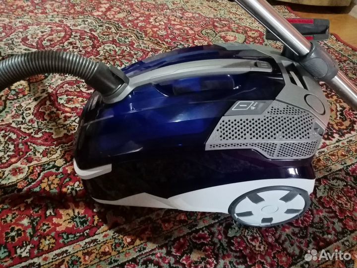 Моющий пылесос Thomas twin xt