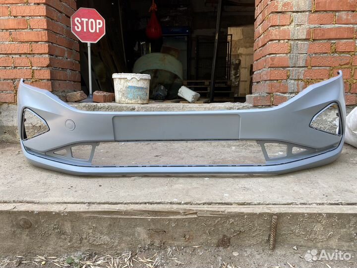 Бампер новый оригинальный на Volkswagen Polo