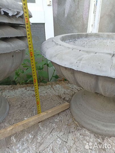 Вазоны бетонные