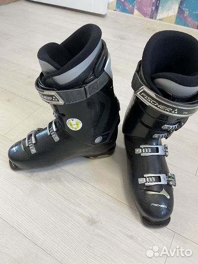 Горнолыжные ботинки