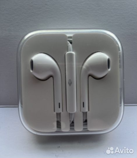 Зарядка iPhone. Наушники apple