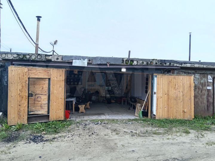 Гараж, > 30 м²