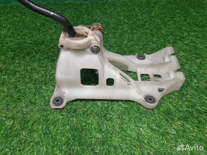 В наличии: Кулиса на Toyota Picnic