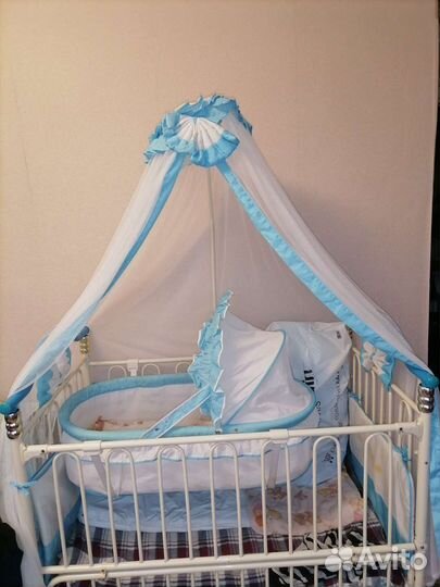 Кровать с балдахином