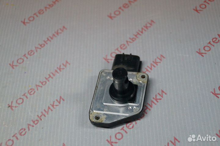 Nissan 22680-2J200 Датчик расхода воздуха