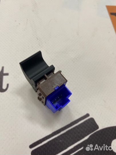 Кнопка Vw Passat B6 3.2 2007