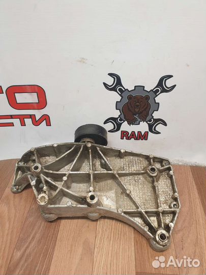 Кронштейн генератора LADA X-Ray