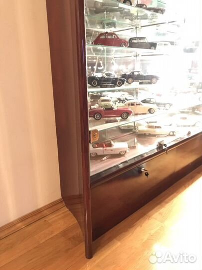 Коллекционные модели машин масштаб 1:18