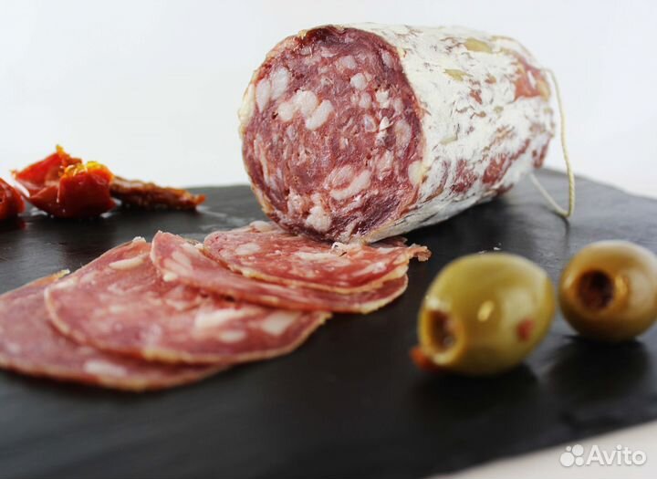 Салями Наполи Италия