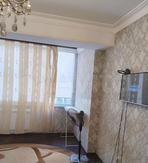 2-к. квартира, 50 м², 1/10 эт.