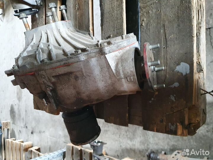 Редуктор передний без пром вала TLC200 дизель toyo