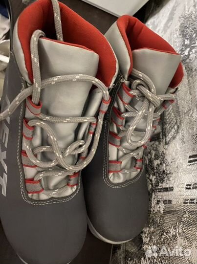 Лыжные ботинки