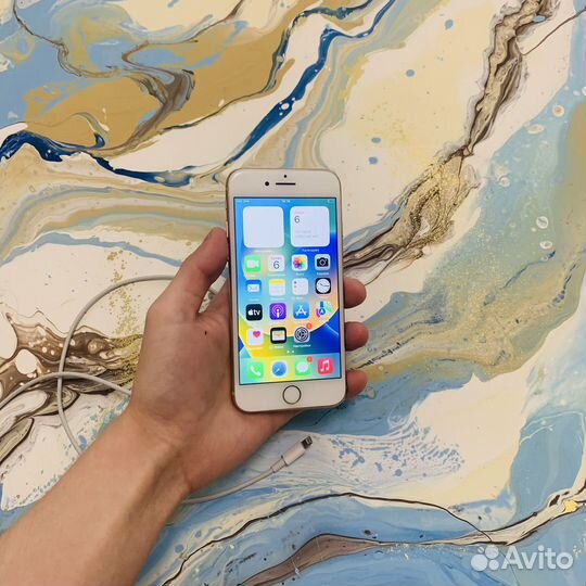 iPhone 8, 64 ГБ