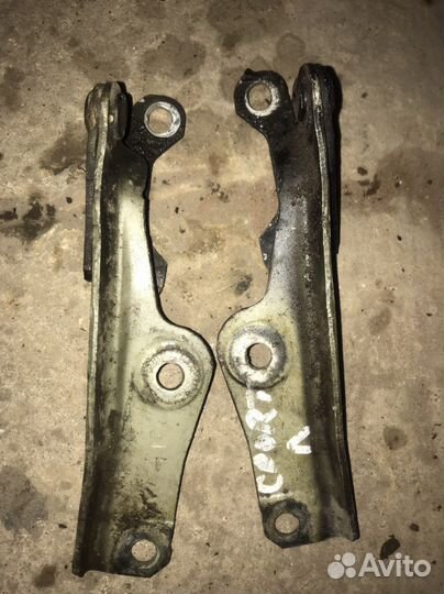 Mitsubishi Pajero2 спорт петли капота