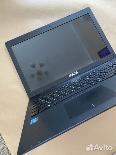 Ноутбук Asus P553M