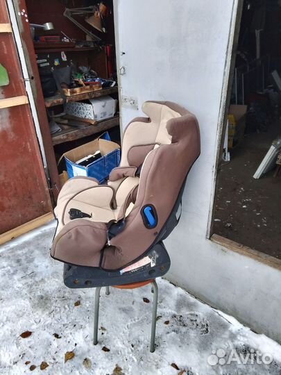 Автомобильное детское кресло