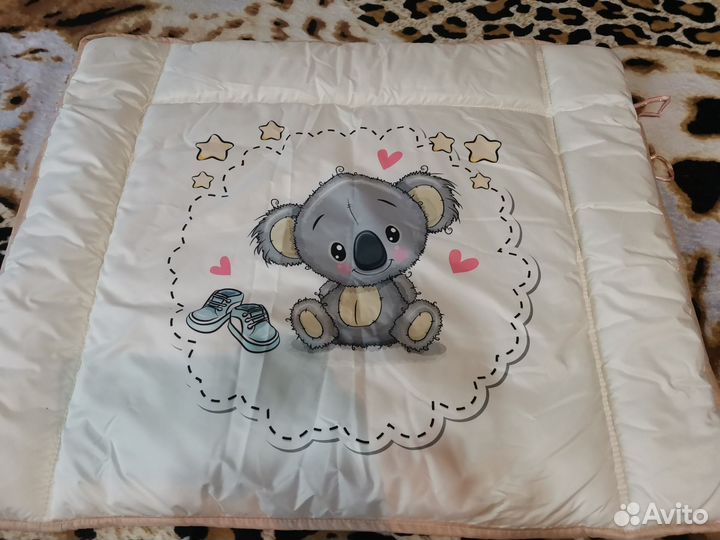 Непромокаемые коврик на пеленальный столик