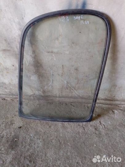 Стекло боковое заднее левое Nissan Vanette Serena