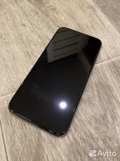 iPhone X, 64 ГБ