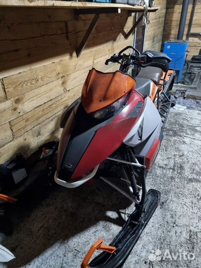 Arctic Cat m8000 sno pro