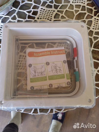 Дверца для кошек и маленьких собак