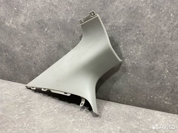 Обшивка стойки задняя левая верхняя Skoda Octavia