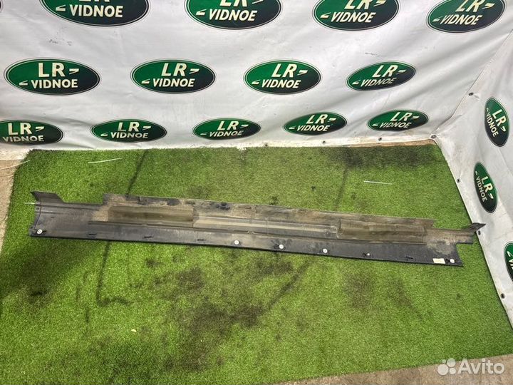 Обшивка порога правая Land Rover Range Rover L405
