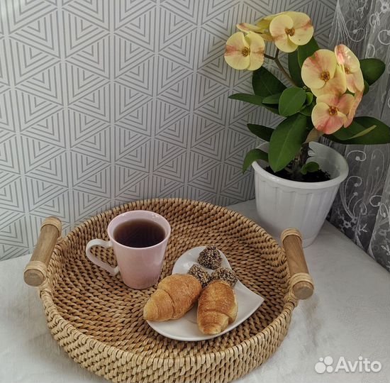 Поднос плетеный