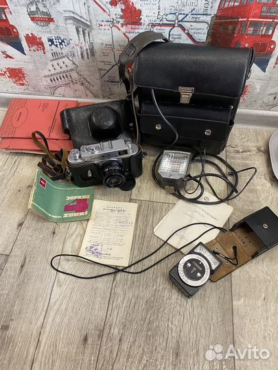 Фотоаппарат зоркий 4, фотовспышка луч-70