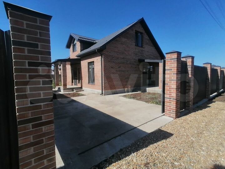 Дом 145 м² на участке 4 сот.