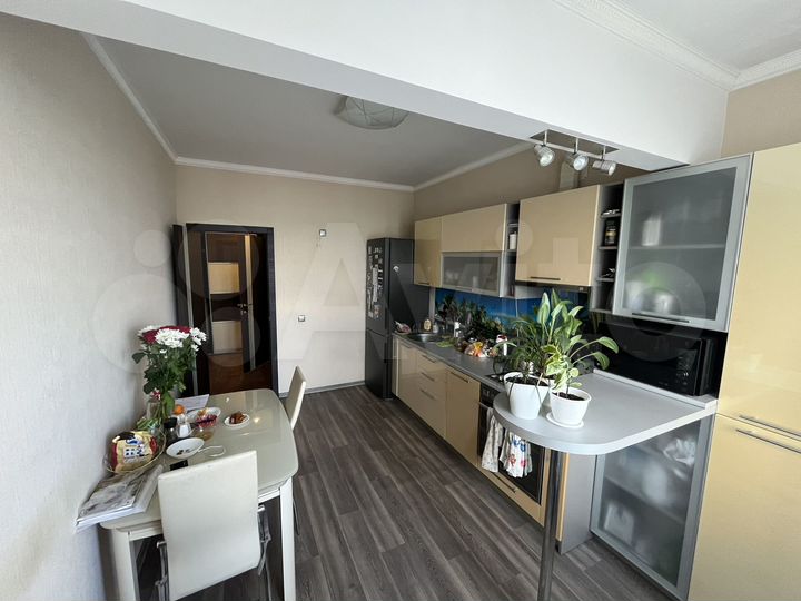 2-к. квартира, 64,3 м², 9/9 эт.