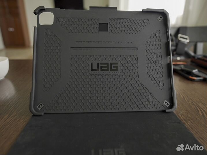 Чехол UAG Metropolis iPad Pro 12.9 (4/5 поколения)
