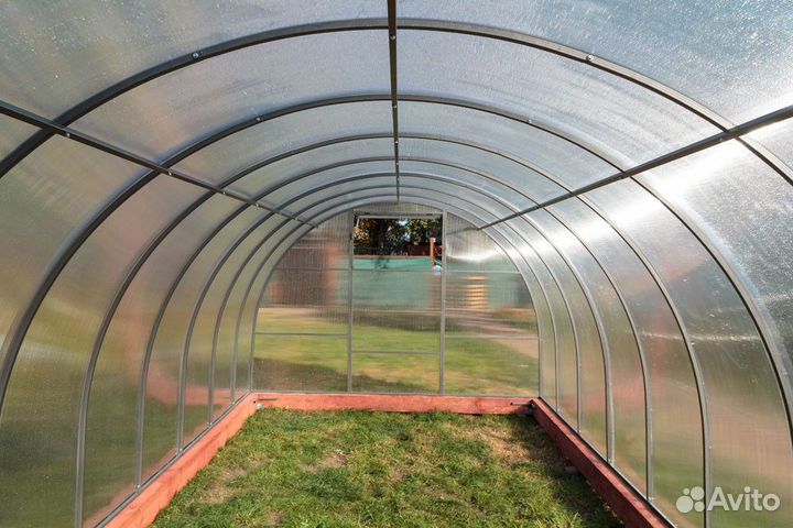 Теплица с поликарбонатом