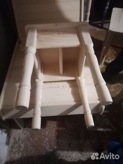 Табуретки деревянные