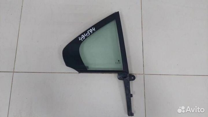 Стекло двери задней правой форточка Skoda Rapid 20