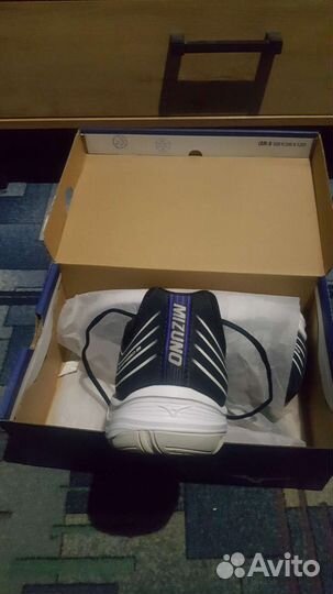 Кроссовки мужские 42 размер оригинал новые