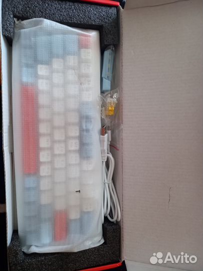 Механическая клавиатура беспроводная