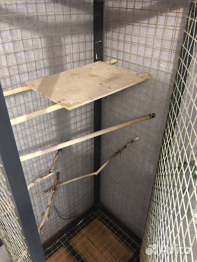 Большая клетка для птиц