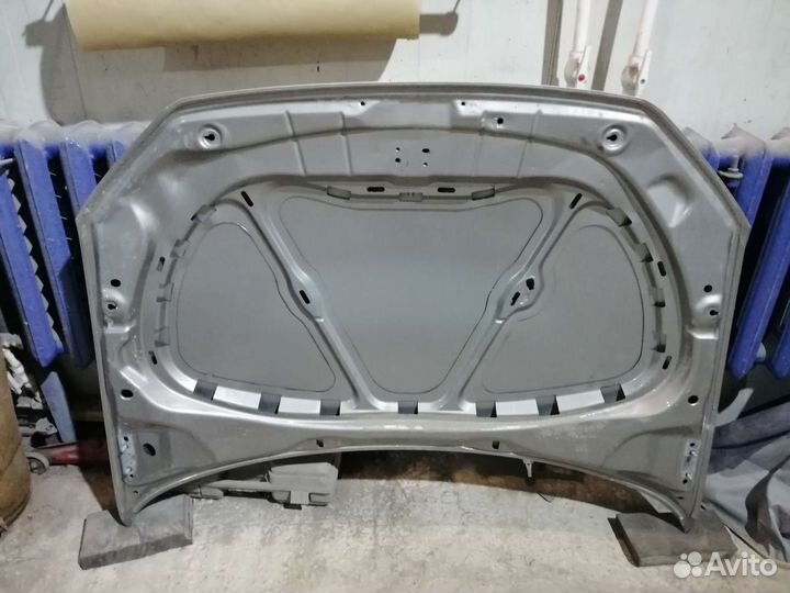 Volkswagen polo капот