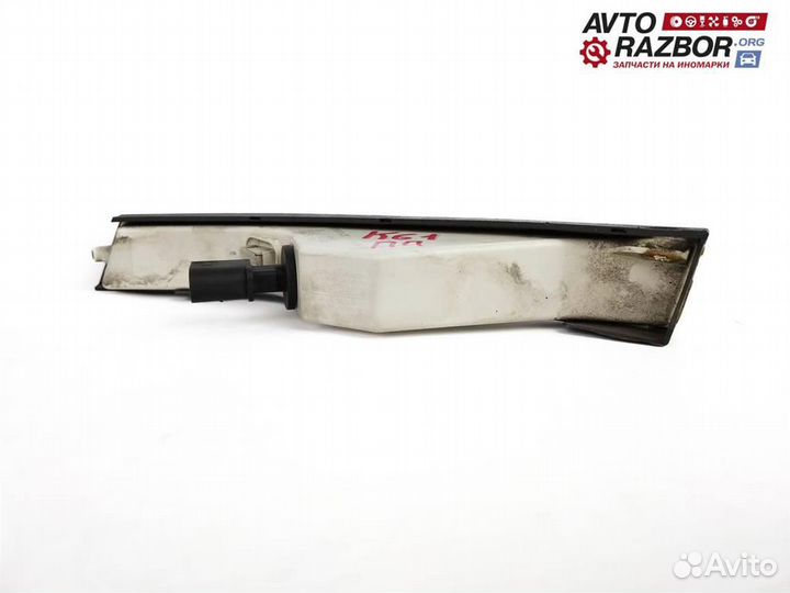 Указатель поворота в бампер правый VW Passat (B6)