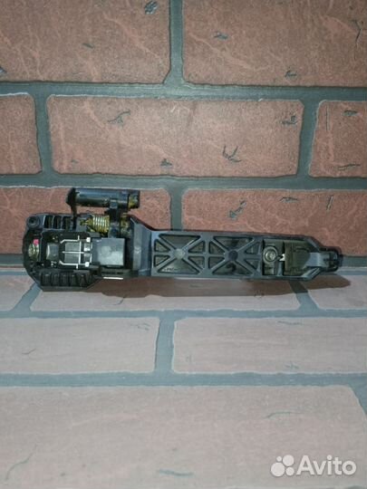 Ручка двери внешняя toyota allex ZZE124 FR/LH