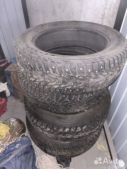 Yokohama Ice Guard Stud IG55 215/60 R17