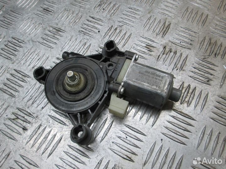 Моторчик стеклоподъёмника для Ауди Q2 Q3 A3 TT