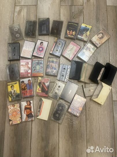 Аудиокассеты с записью бу