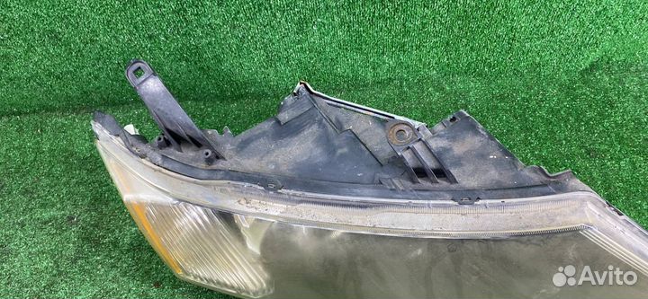 Фара передняя правая Mitsubishi Outlander 3