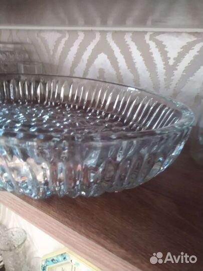 Большая хрустальная ваза