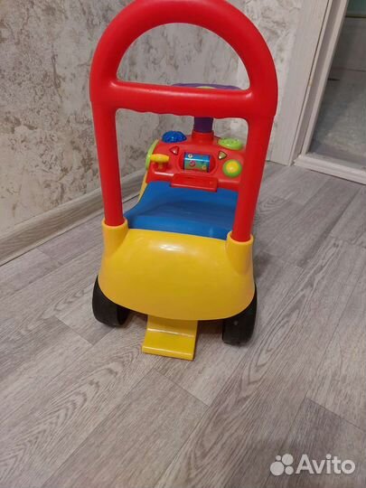 Машинка каталка толокар с ручкой