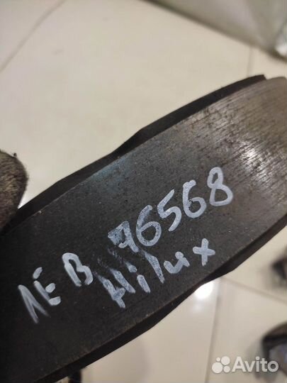 Тормозные колодки (задние, левые) (Toyota Hilux)