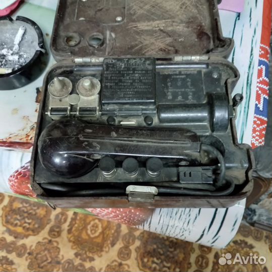 Старинный телефон