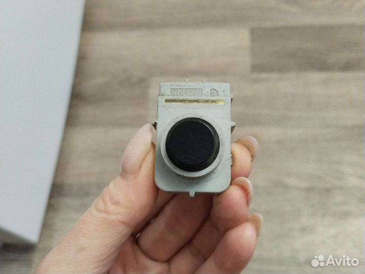 Датчик парковки 957204L010 Hyundai-Kia